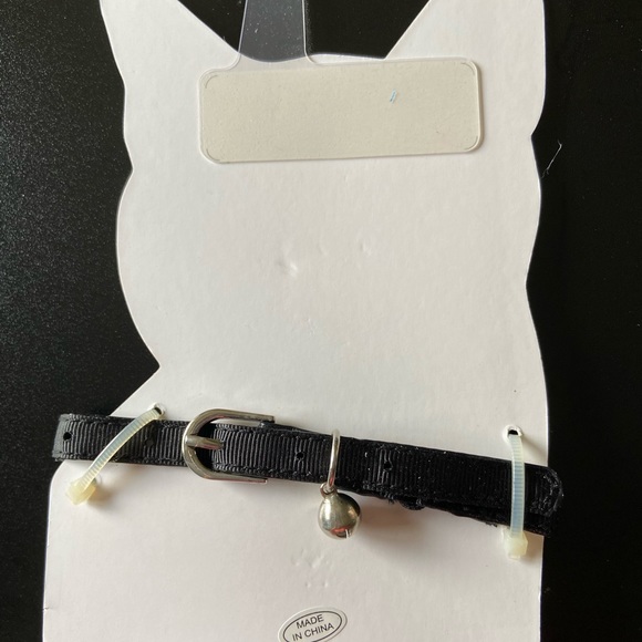 Kitty Couture Collar with Bow Rhinestones, Bell nwt - Picture 2 of 2